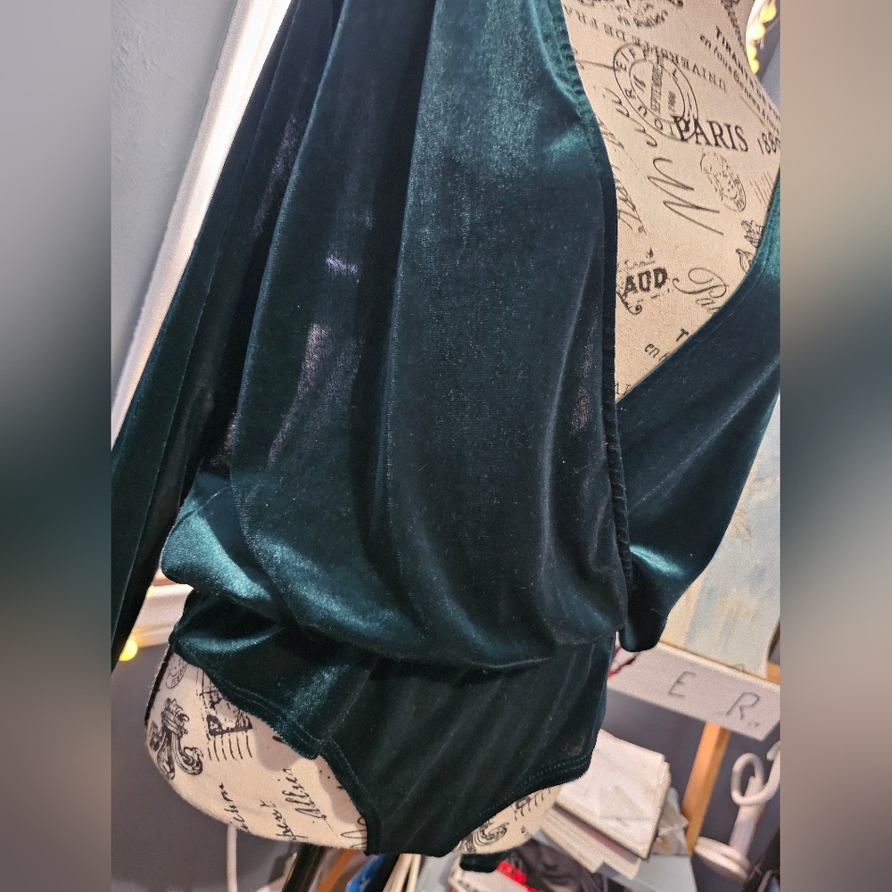 Emerald Green Velvet Bodysuit Top - Picture 3 of 9